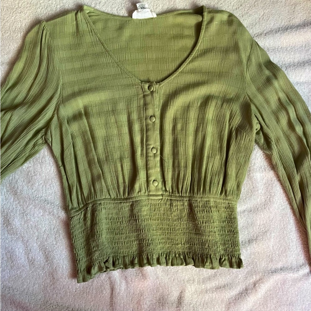 Adorable sage green blouse!